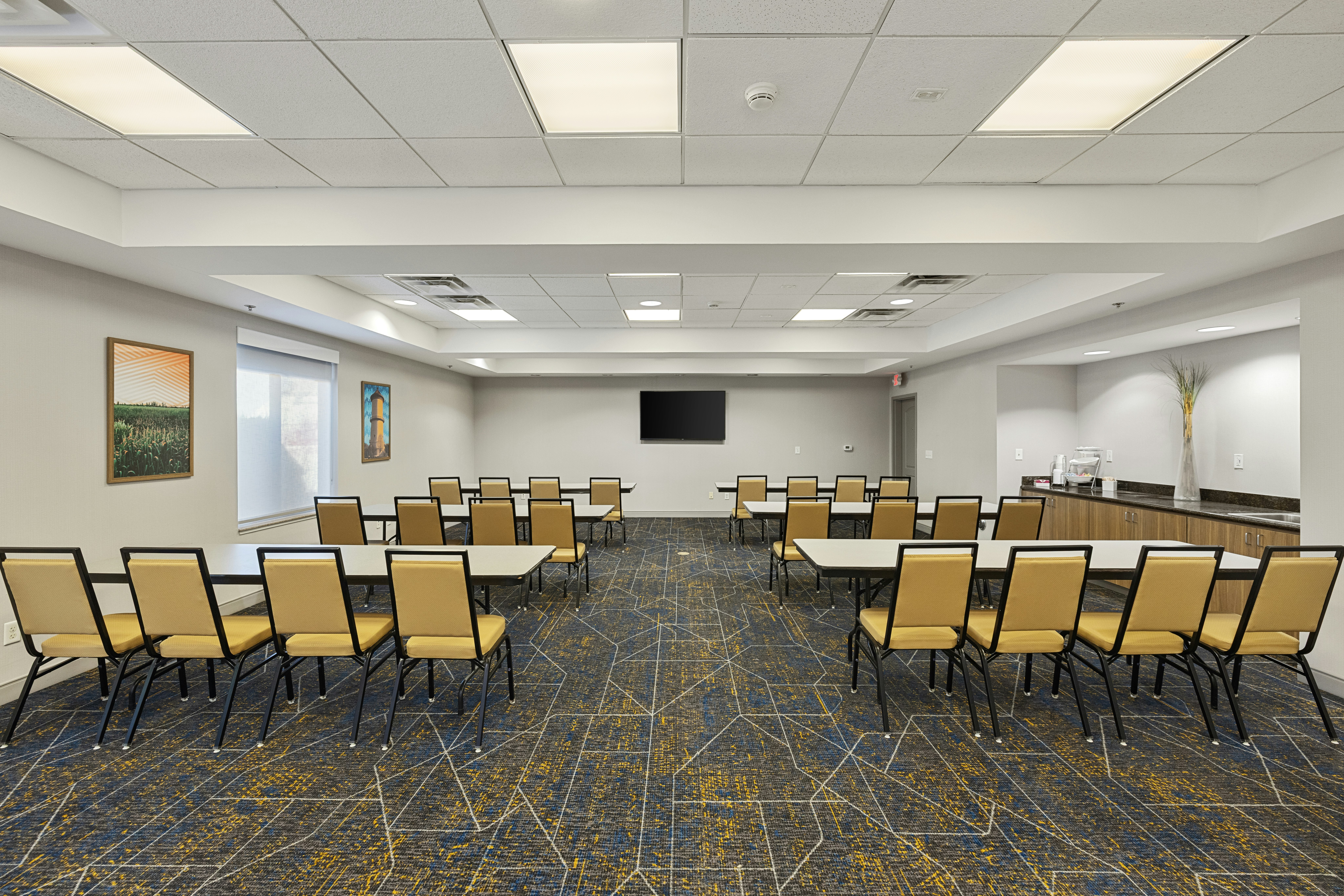 Hampton Inn Suites Madera 47/47