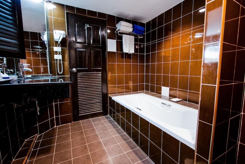 Karon Sea Sands Resort 58/71