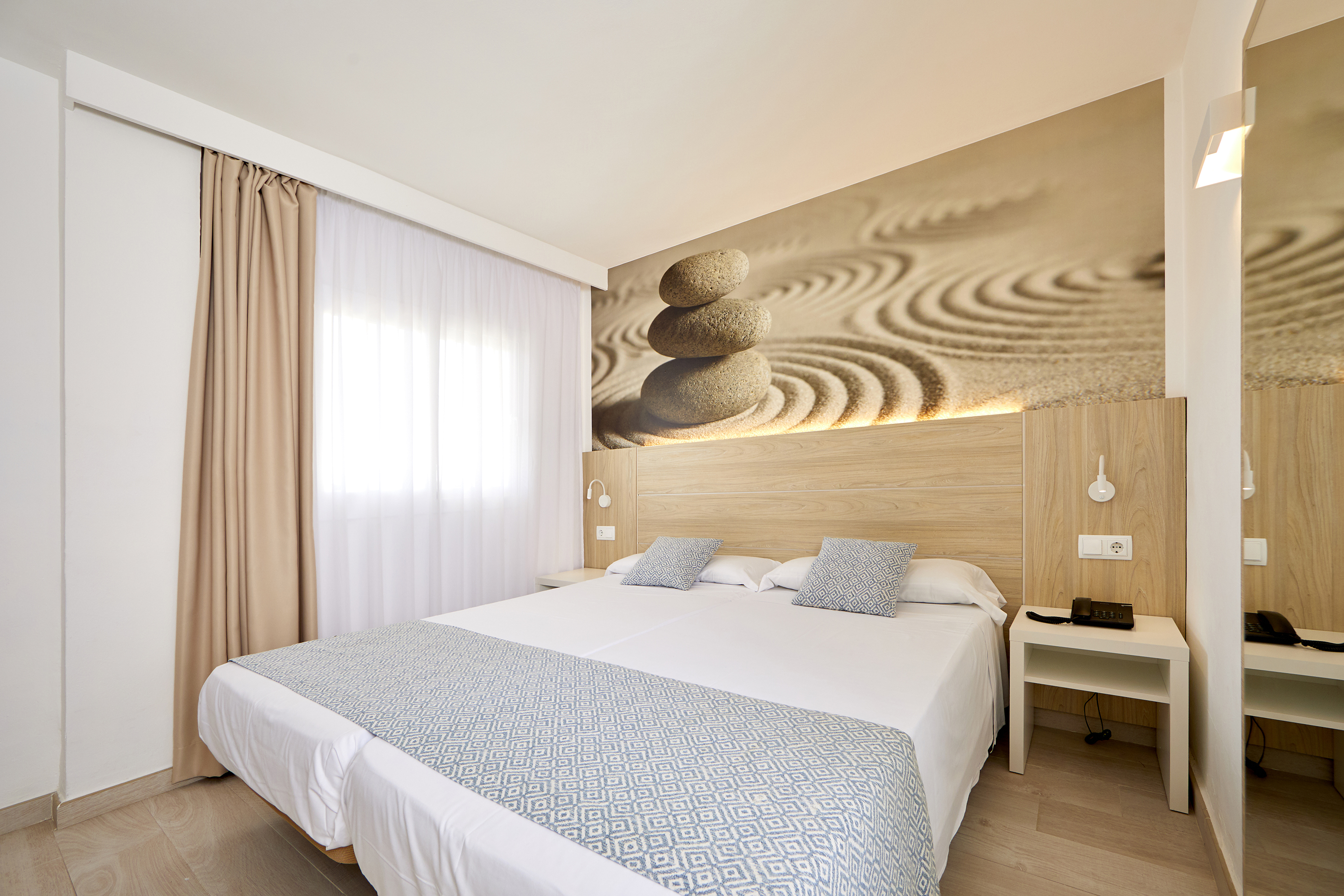 Sun Beach Apartments 18/51