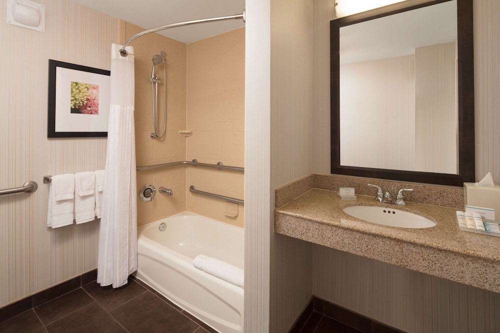 HILTON GARDEN INN BOCA RATON 12/53