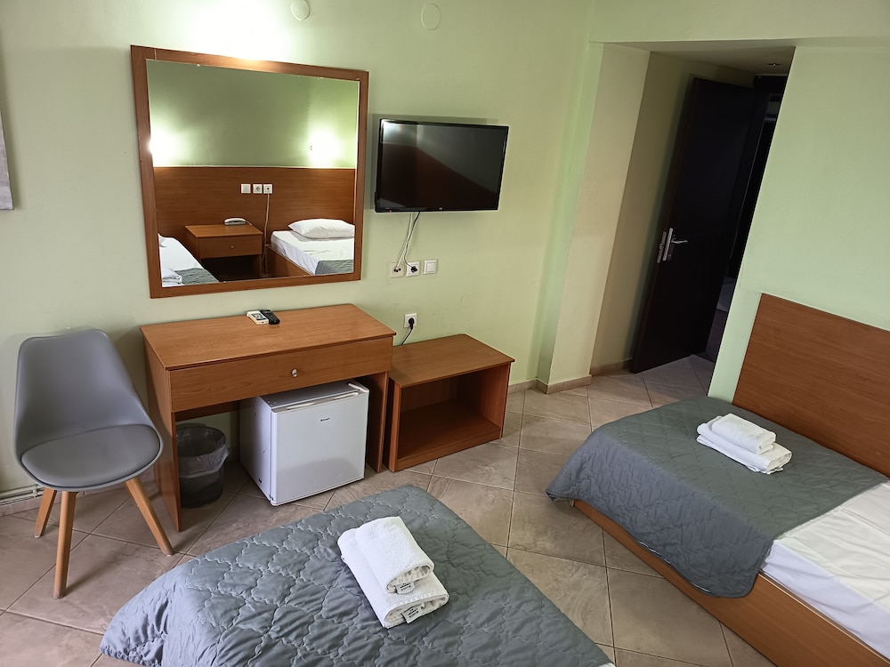 ASSEMBLY HOTEL 38/45