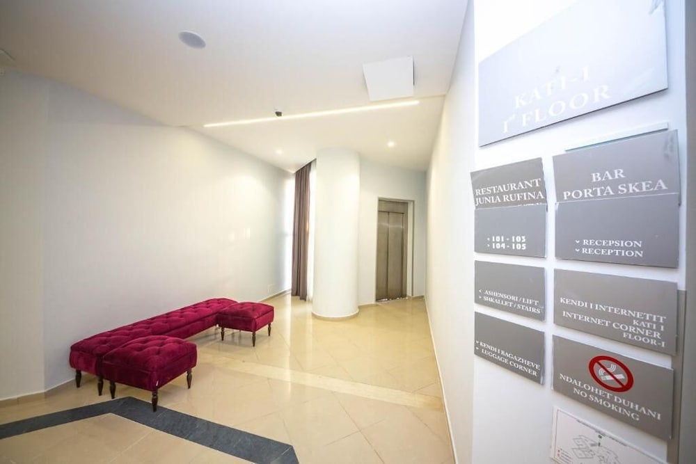 HOTEL SEASIDE SARANDA 38/52
