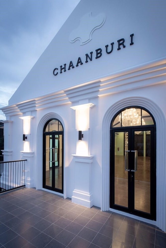 Chaanburi Boutique Resort 3/40