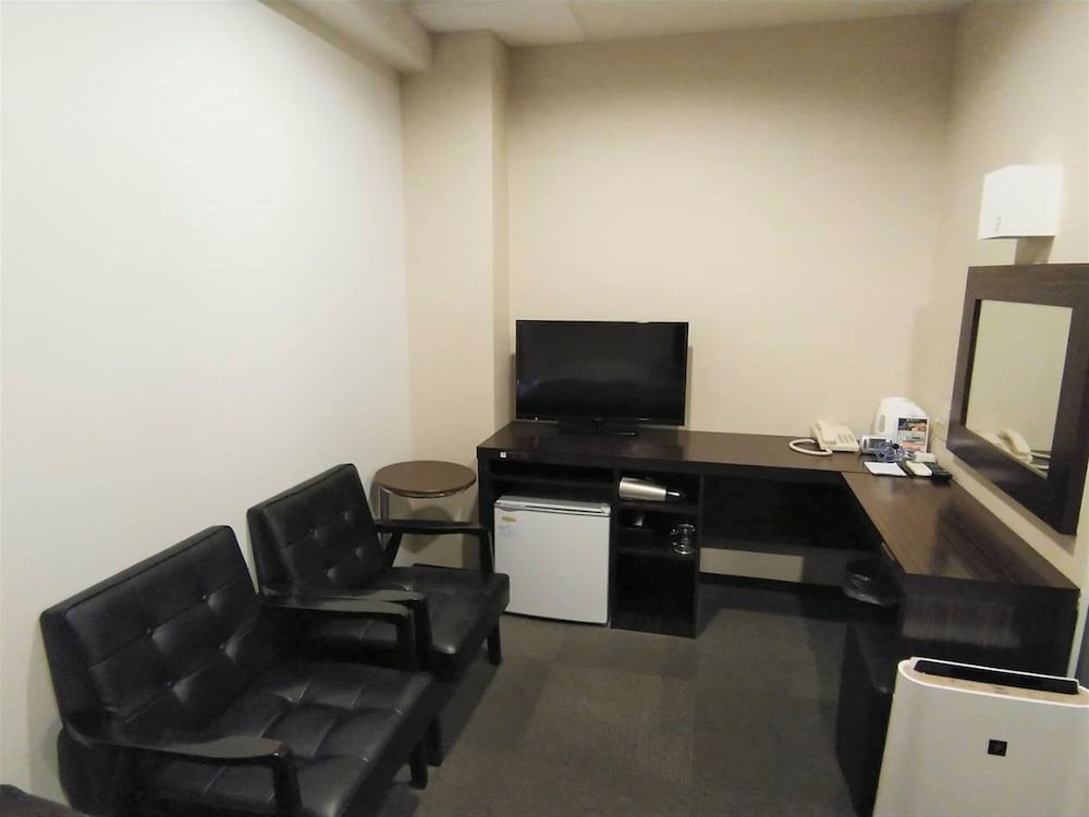 Green Rich Hotel Iwakuni Ekimae 55/62