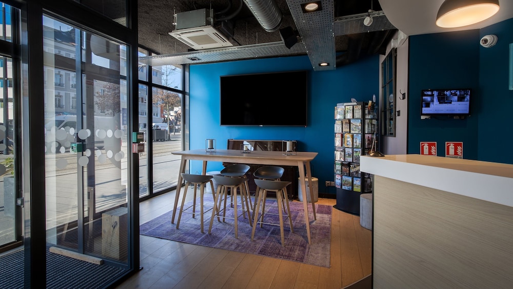 B&B HOTEL Le Havre Centre 54/61