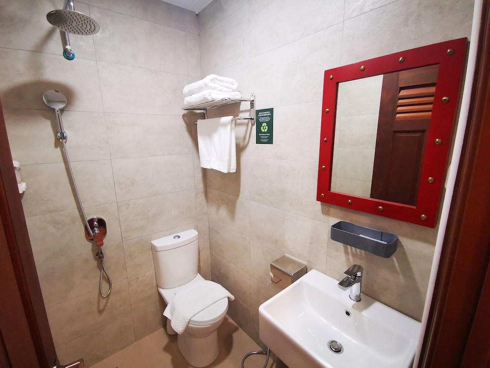 Mclane Boutique Hotel 48/50