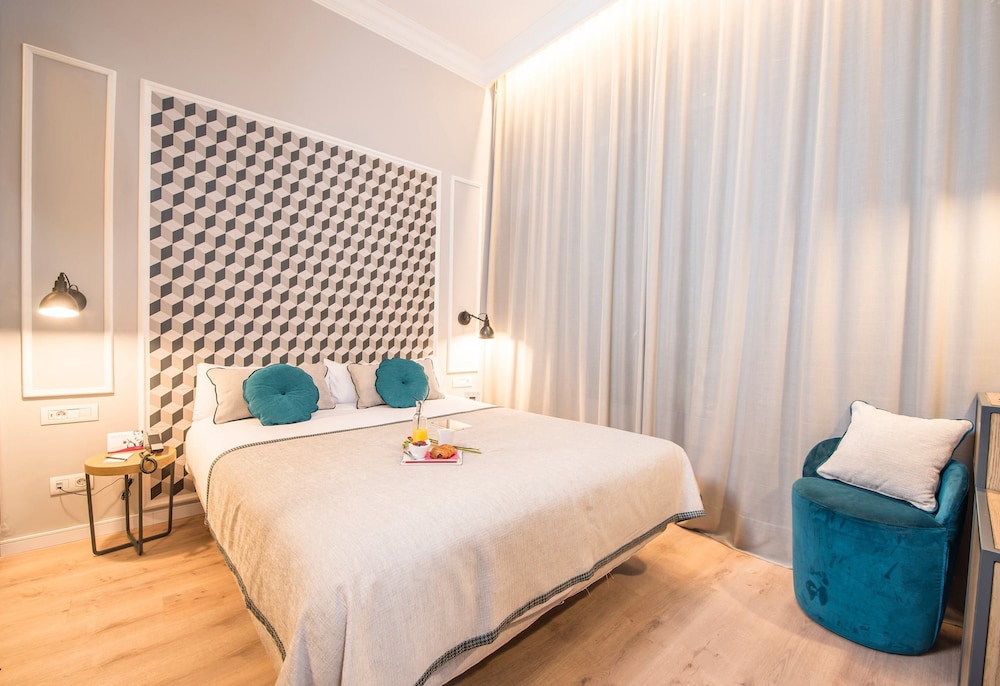 Ona Hotels Mosaic 15/50