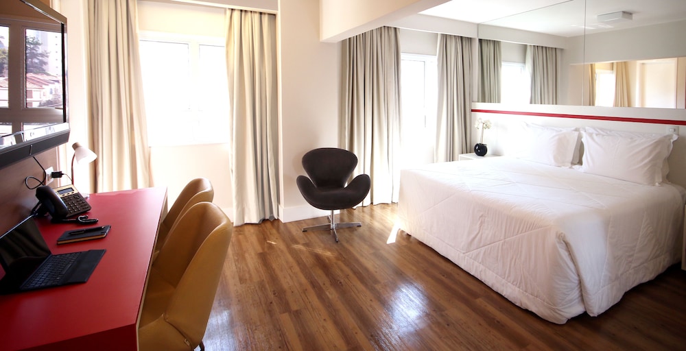 Ez Aclimação Hotel 13/100