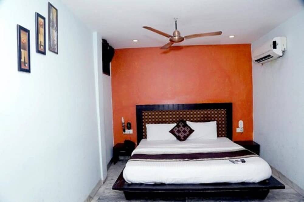 Airport Hotel Golden Jindal 3/26