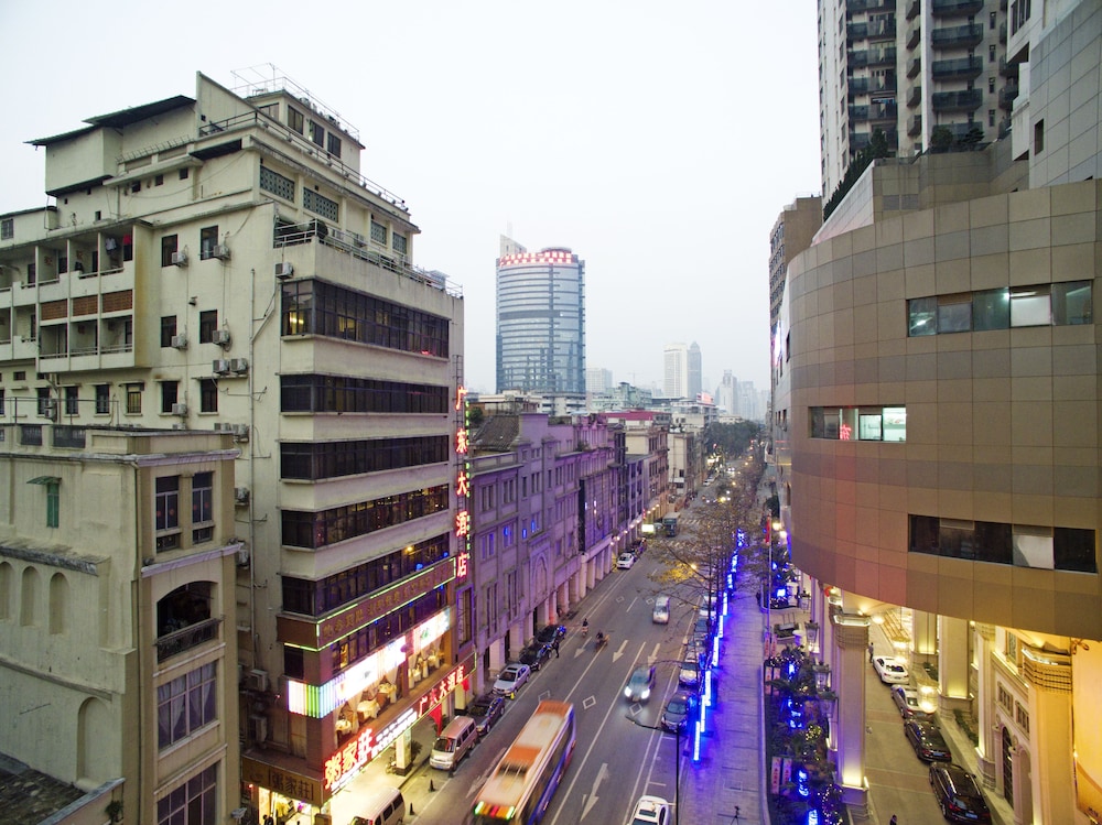 Guang Dong Grand Hotel 5/68