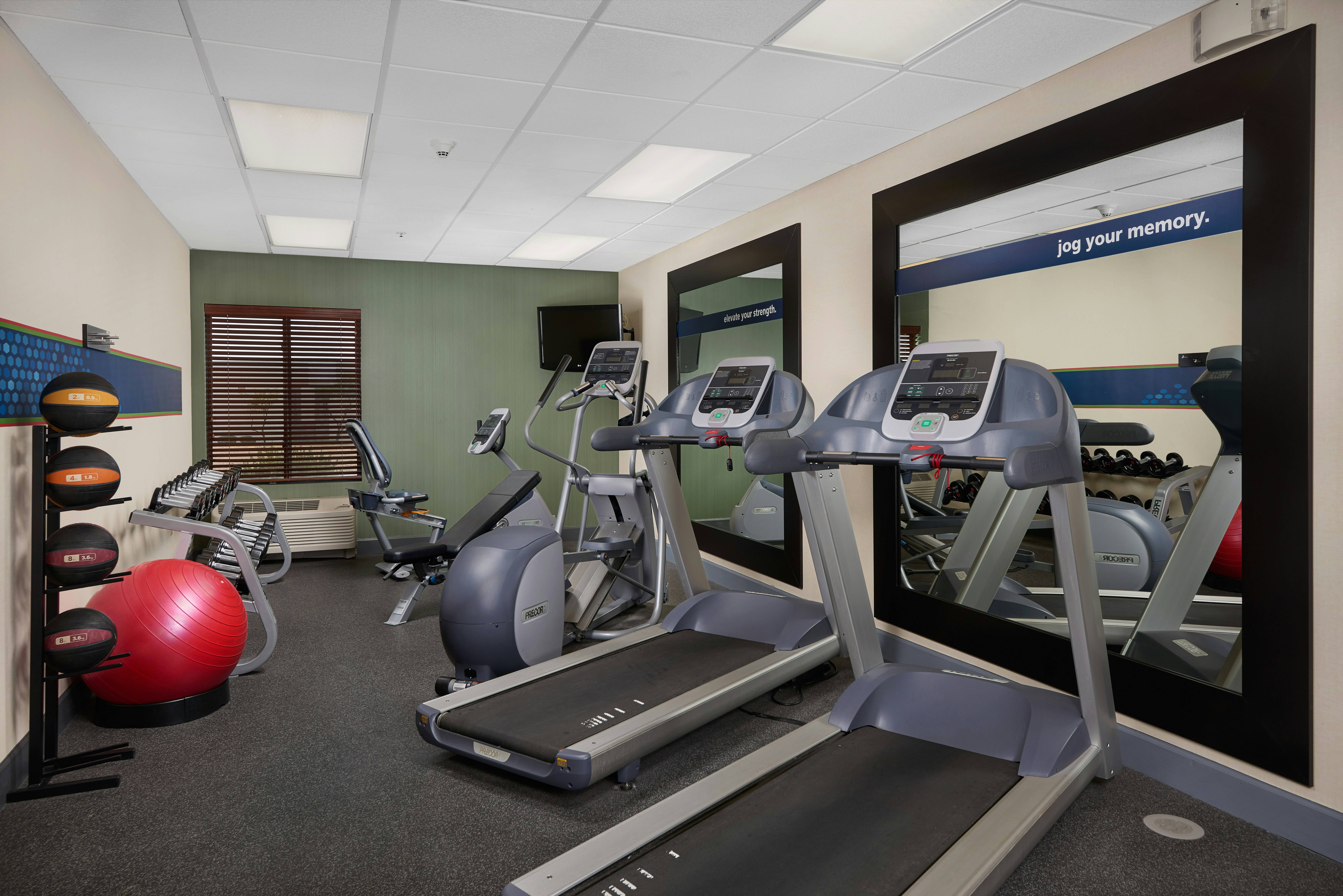 Hampton Inn Phoenix/Anthem 18/37