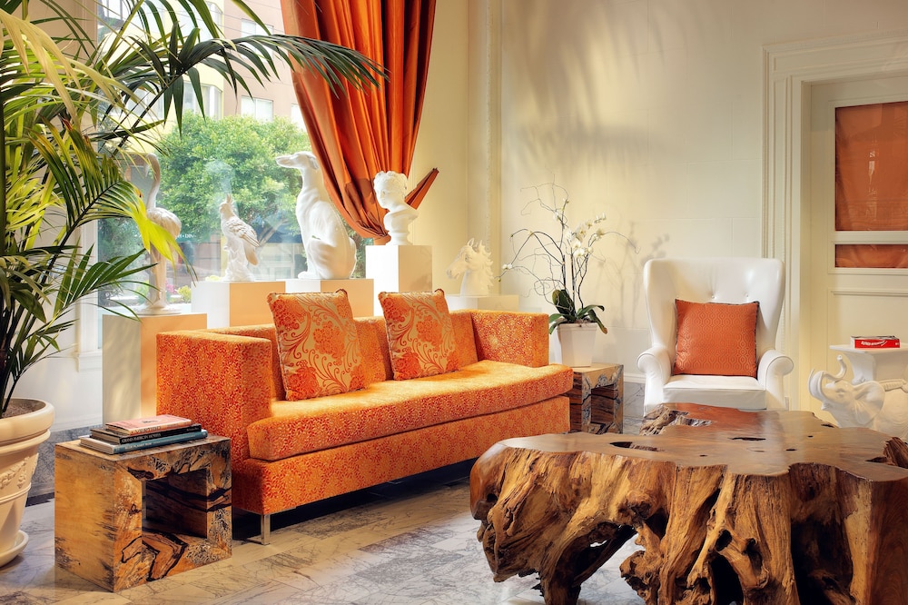 HOTEL JULIAN 44/50