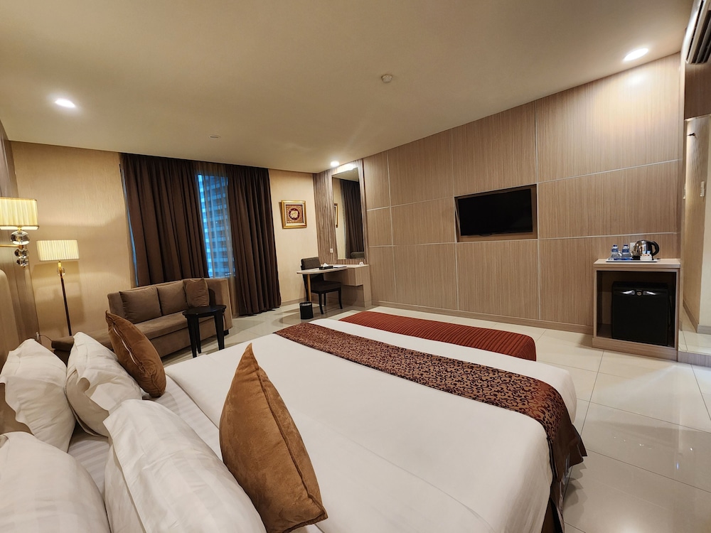 EXECUTIVE, SUITE
