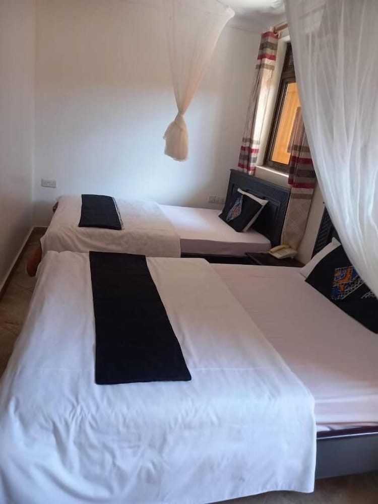 Sienna Beach Hotel Entebbe 38/50