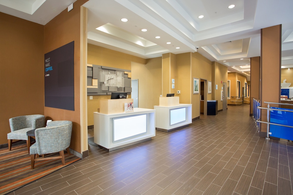 HOLIDAY INN EXPRESS SPRINGFIELD DOWNTOWN 6/53