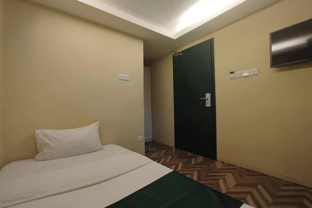 Fast Hotel Setapak Near Tunku Abdul Rahman UMT KL 19/41