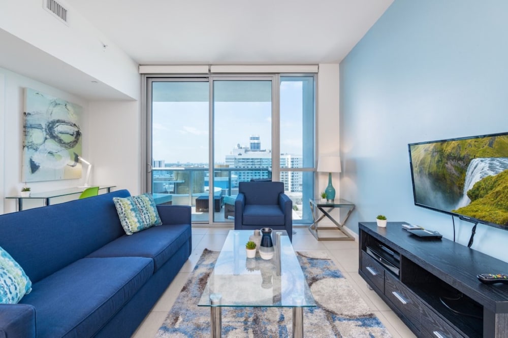 Churchill Suites Monte Carlo Miami Beach 46/76
