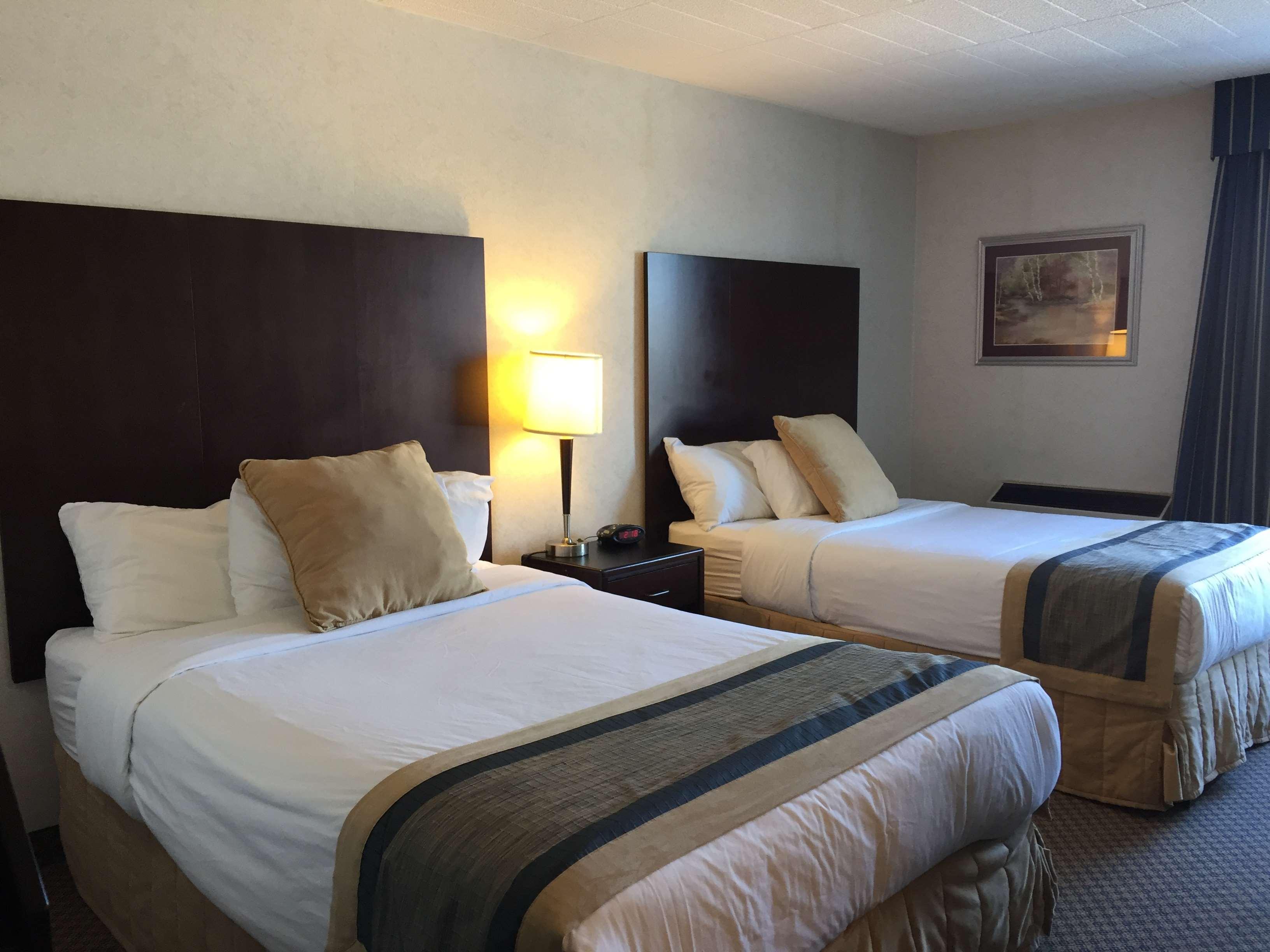 غرفة رباعية بسريرين مزدوجين، Best Western Milton 2/8
