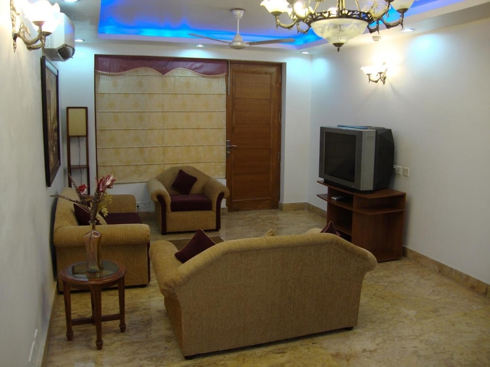 Skylink Suites And Apartments 20/33