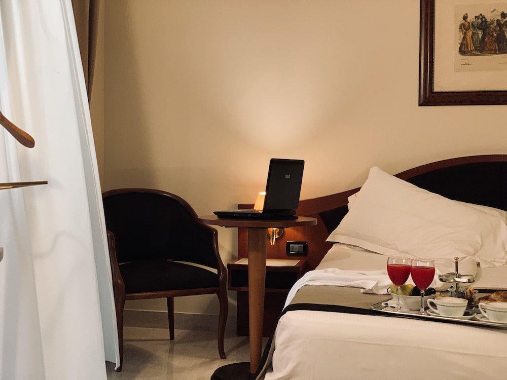 Massimo Plaza Hotel 9/47