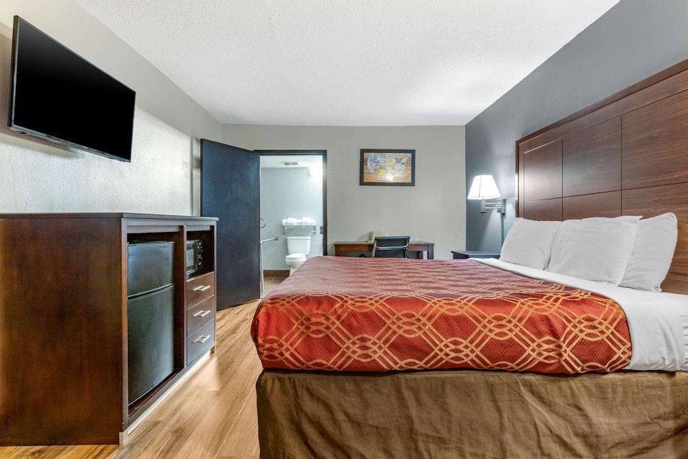 Econo Lodge Rock Hill Northeast 5/23