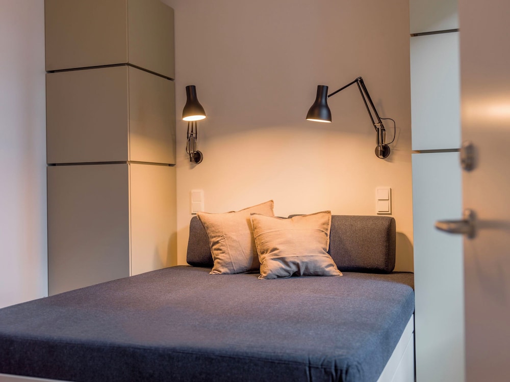 DELUXE, APARTMENT