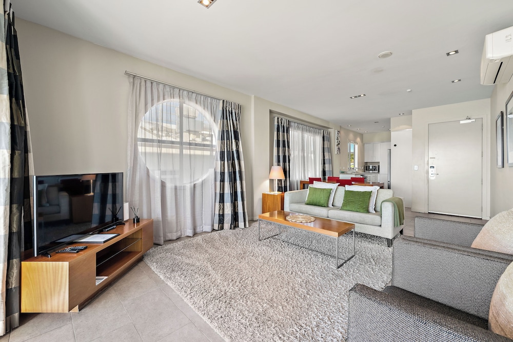 The Waterfront Suites Heritage Collection 33/50