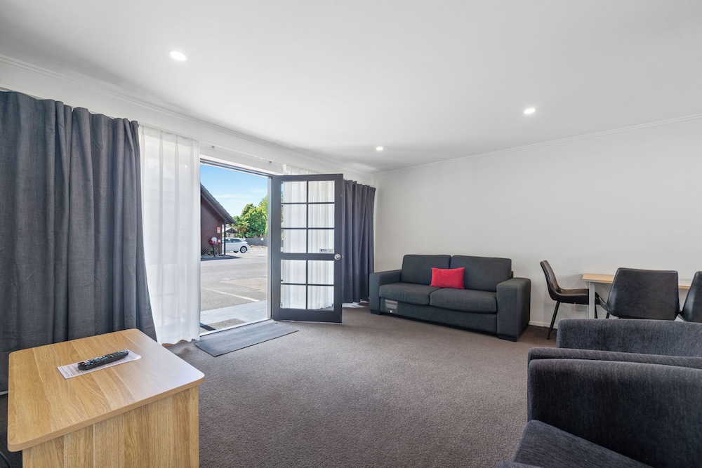 Wylie Court 50/64