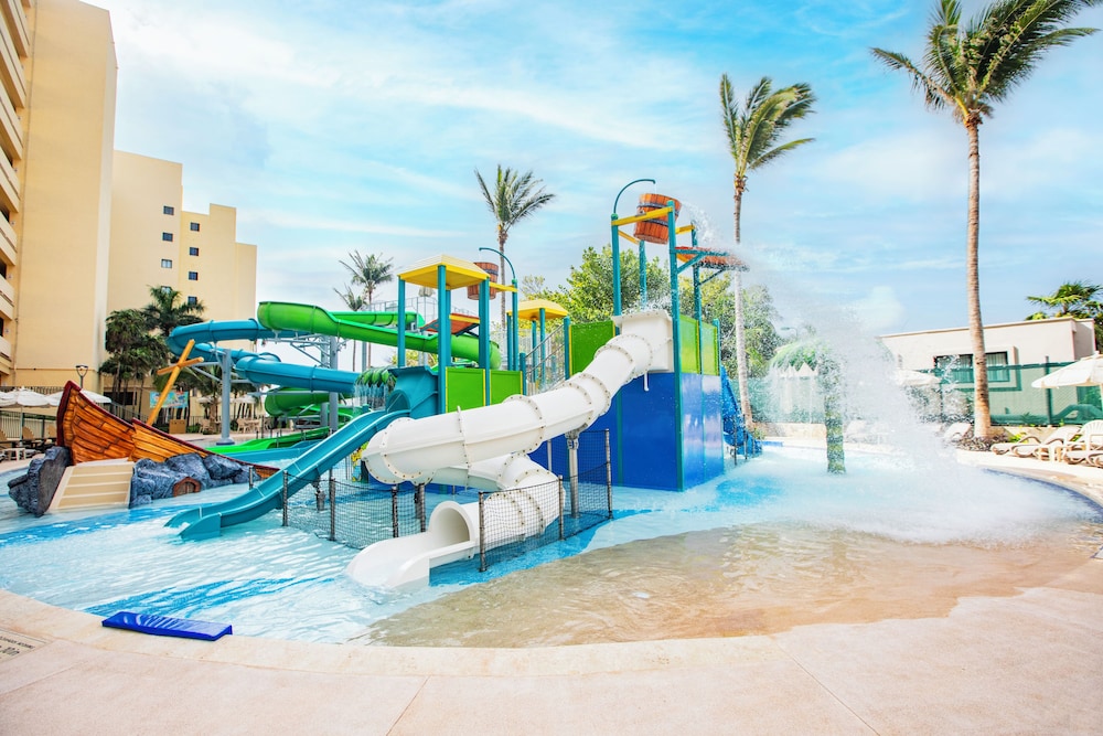 The Royal Sands All Inclusive Resort & Spa 68/75