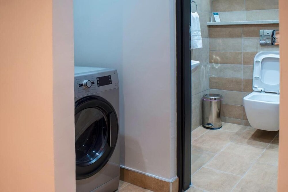 Longonot Place Serviced Apartments - Nairobi, City Centre CBD 58/60