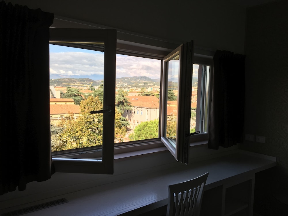 Nuova Opera Rooms 23/50
