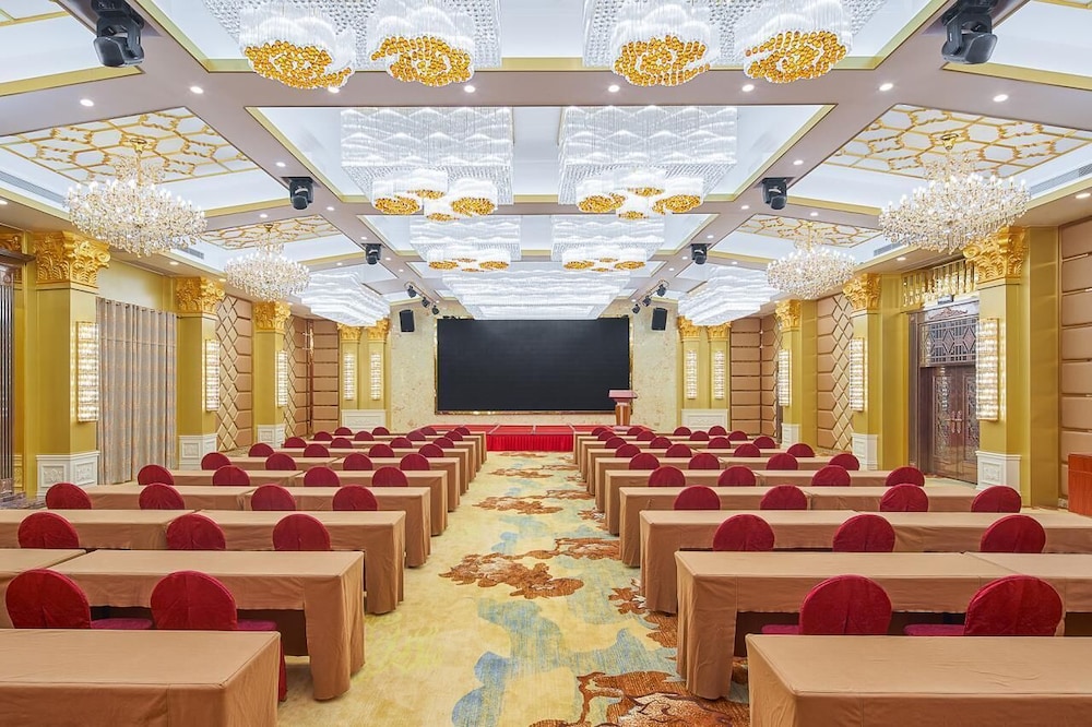 NANYANG KING'S GATE HOTEL 33/47