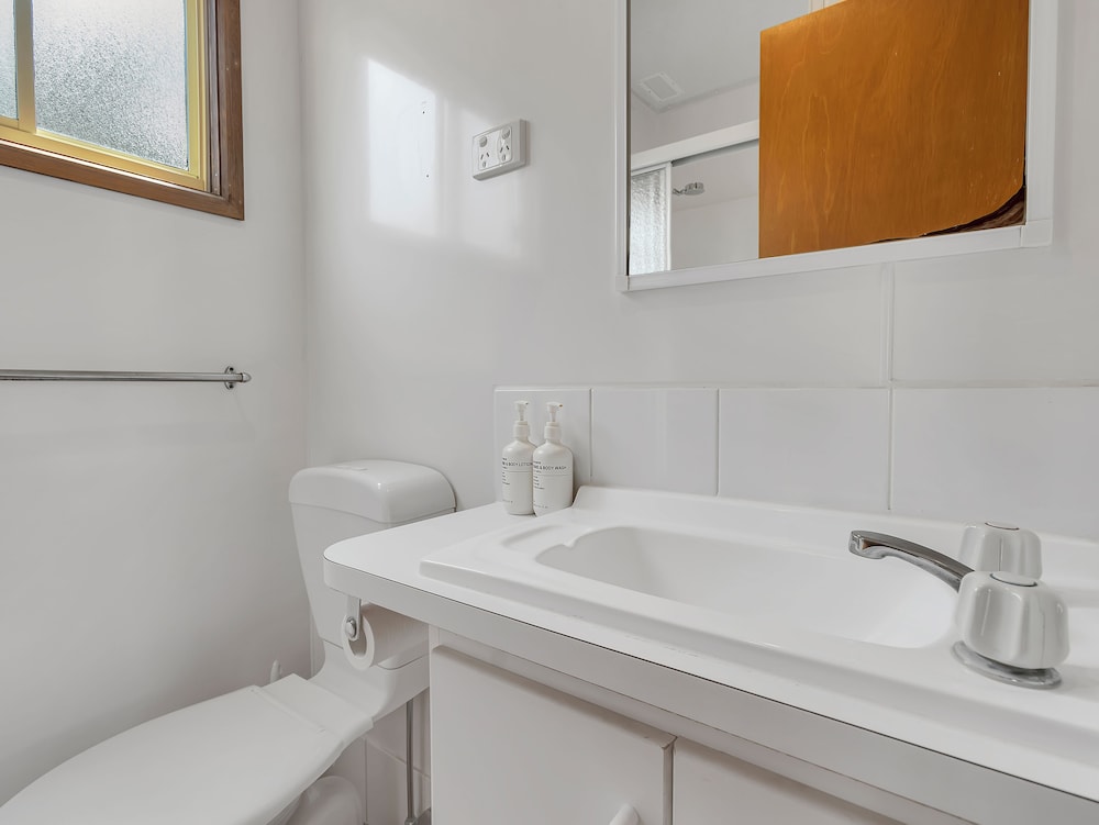 Ingenia Holidays Torquay 48/48