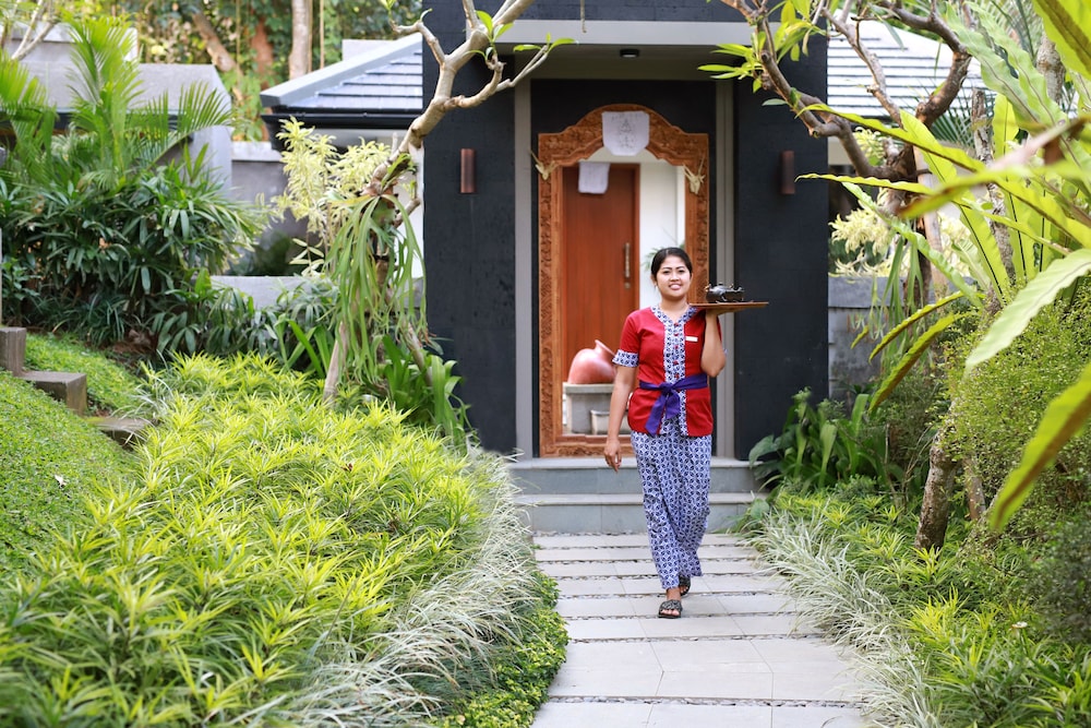Royal Kamuela Villas & Suites at Monkey Forest Ubud – Adults Only 12/75