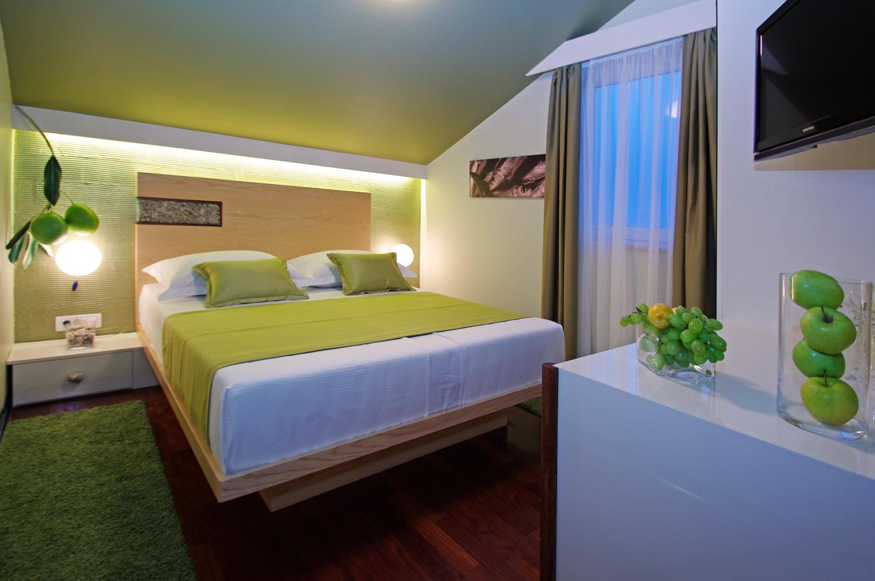 Room, Double Bed, Attic، Boutique Hotel Bol 3/7