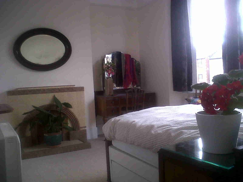 Grove Guest House 4/17