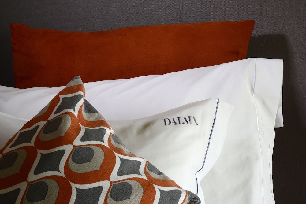 Dalma Old Town Suites 33/72