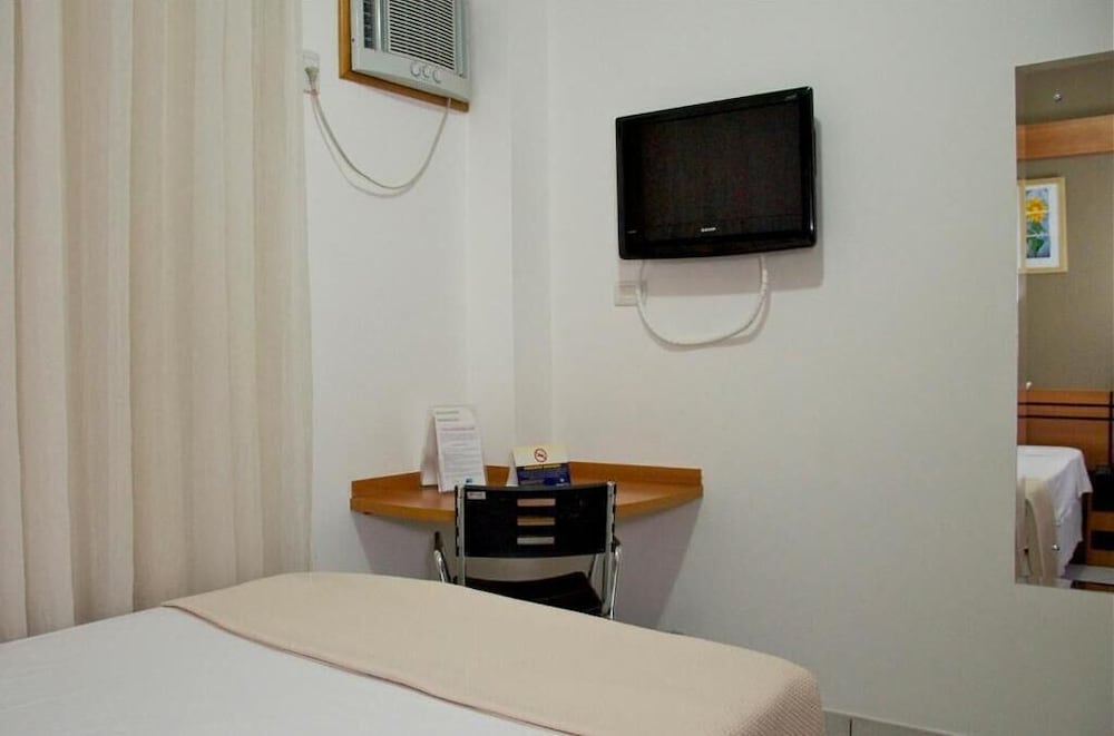 Delcas Hotel 24/68