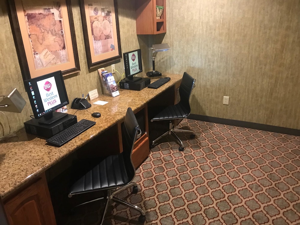 Best Western Plus Capital Inn 43/48