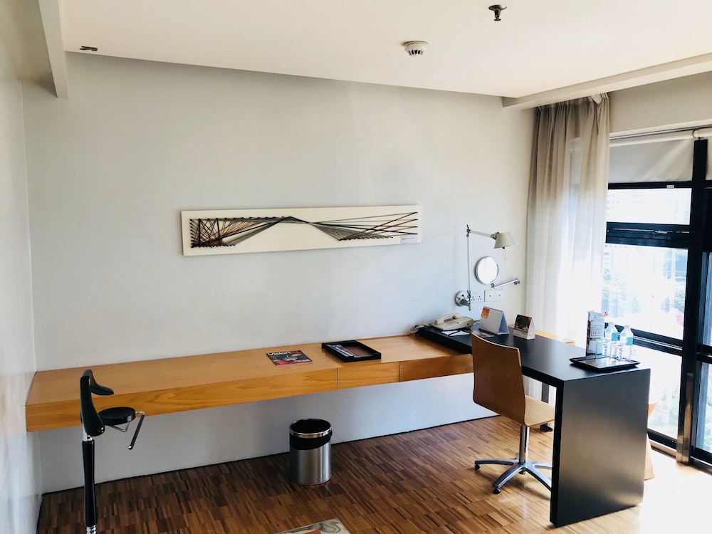 Hotel Maya Kuala Lumpur City Centre 27/48