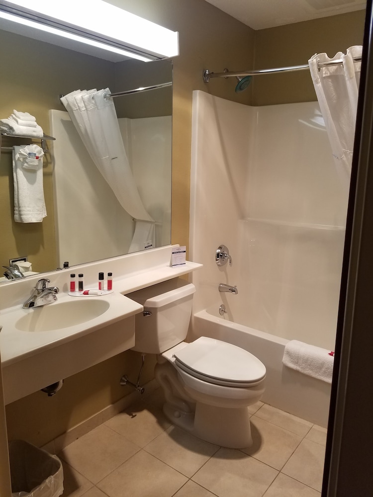 Microtel Inn and Suites Dover 30/36