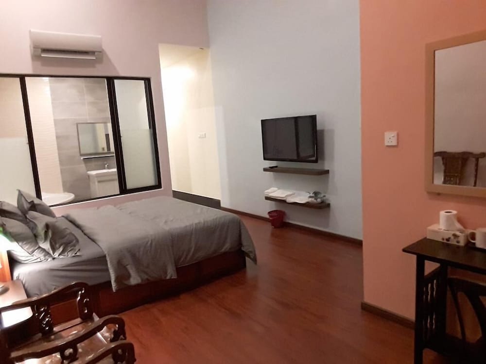 De Benz Inn 17/33