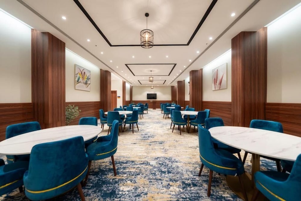 Al Qasr Al Corniche Hotel Jazan 25/28