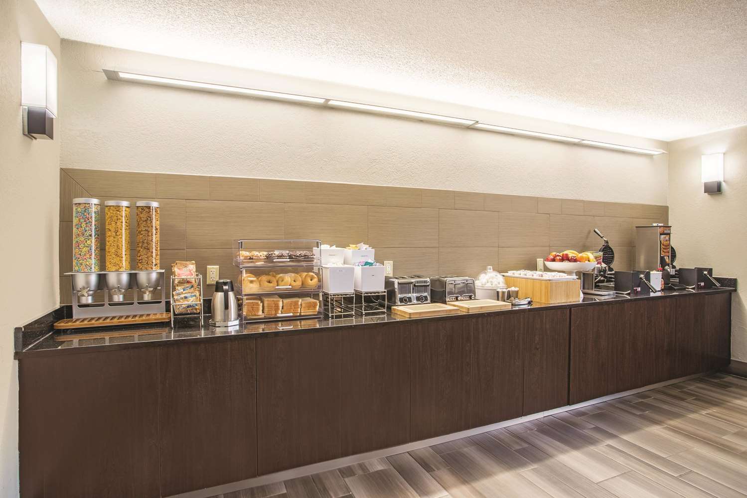 La Quinta Inn & Suites by Wyndham Fort Lauderdale Tamarac 4/32