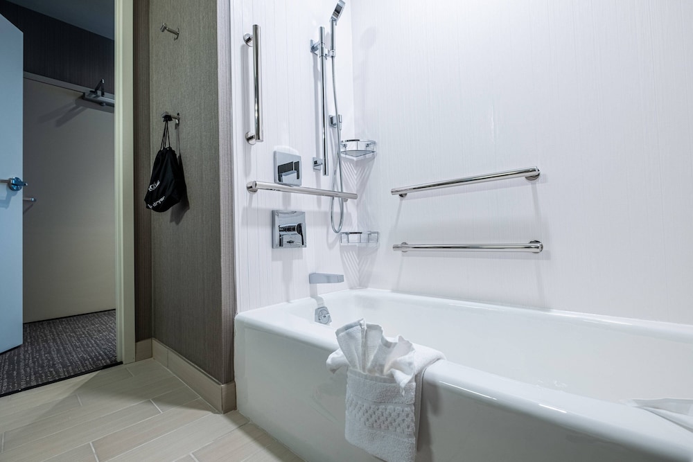 Courtyard by Marriott Toledo West 18/59