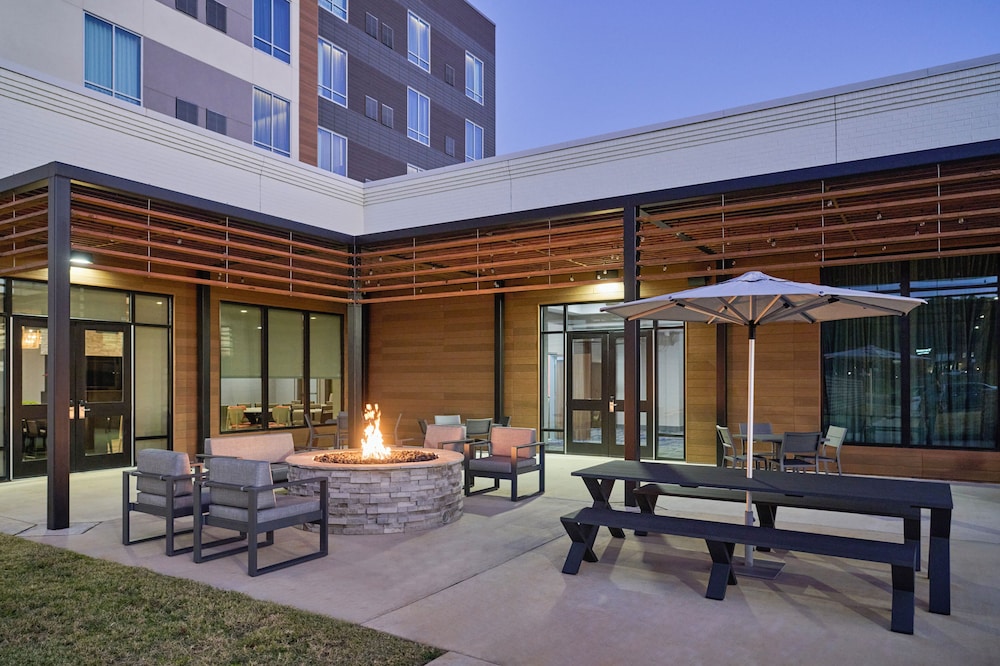 Courtyard by Marriott Madison 43/49