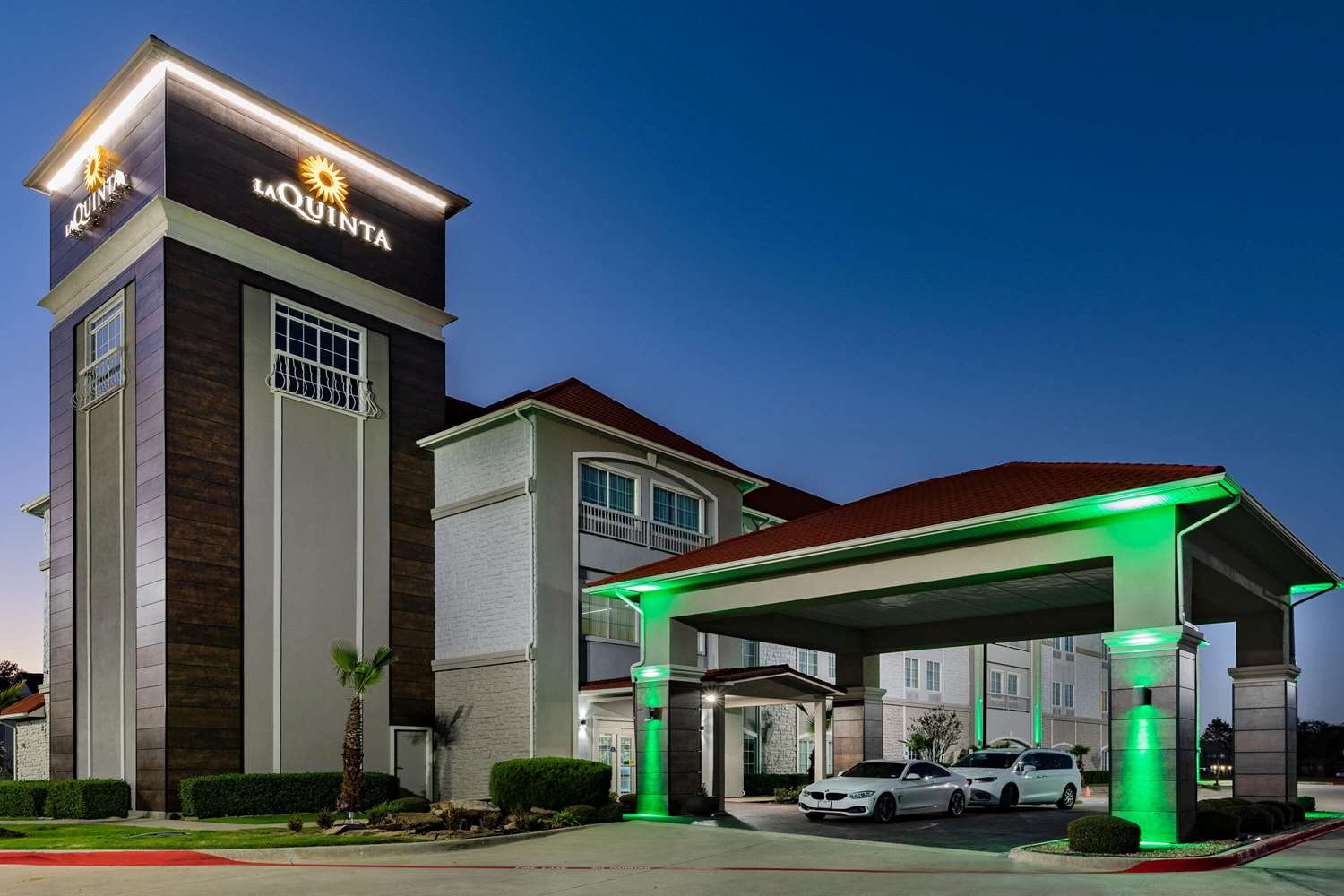 La Quinta Inn & Suites by Wyndham Garland Harbor Point 48/54