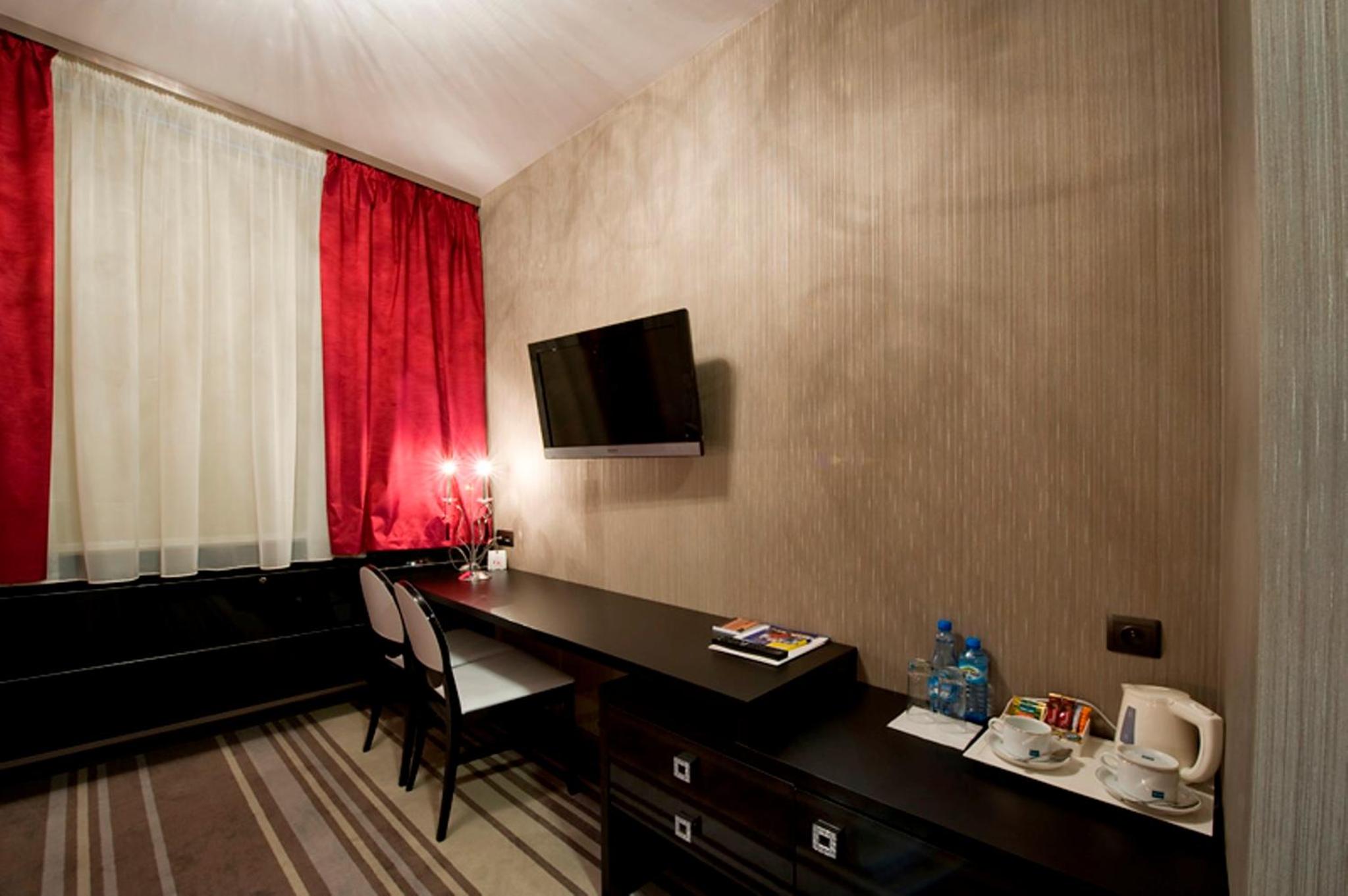 HOTEL SYMFONIA(EX. BEST WESTERN Symfonia Hotel) 41/50