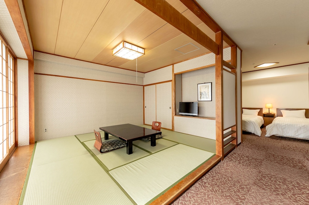 SPACE, TWIN BEDS, TATAMI