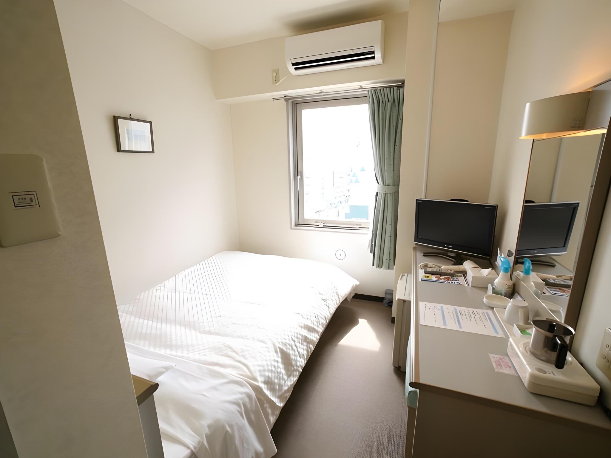 Kenchomae Hotel Abis Matsuyama 12/23